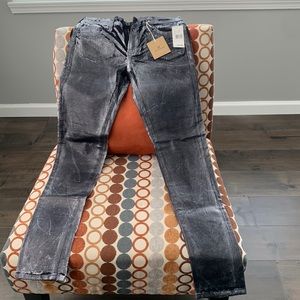 AG - Adriano Goldschmied Legging jean. Textured black; size 28